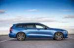 Volvo V60 T8 R-Design 2019 года (UK)